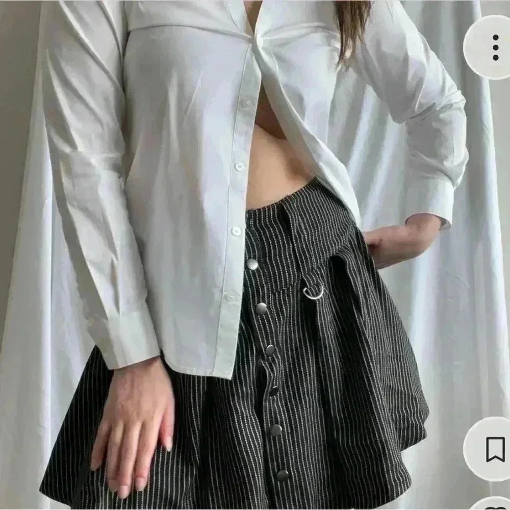 Hot topics SKIRT WOMENS SIZE MD WITH TAGS